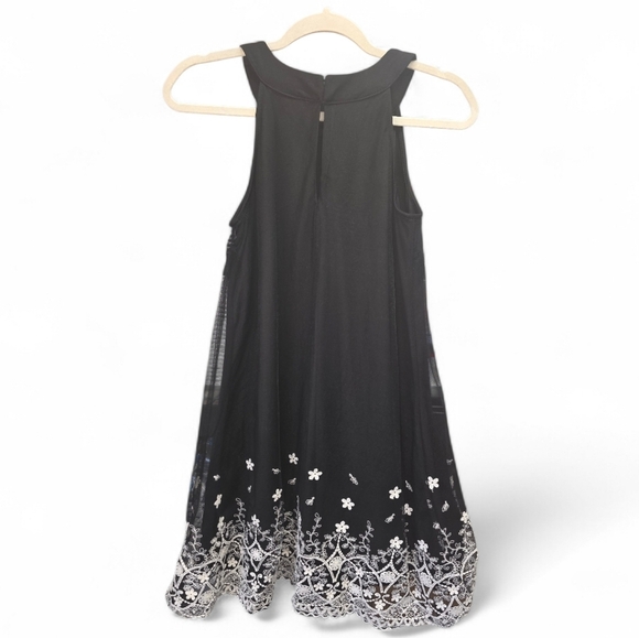 Ryan Michelle Dresses & Skirts - Ryan Michelle Black White Halter Mini Dress Floral Embroidered Hem Size Small